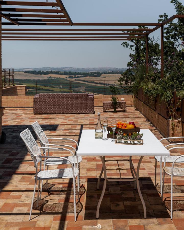 Villa Anitori Prestige Relais & Spa Loro Piceno Exterior photo