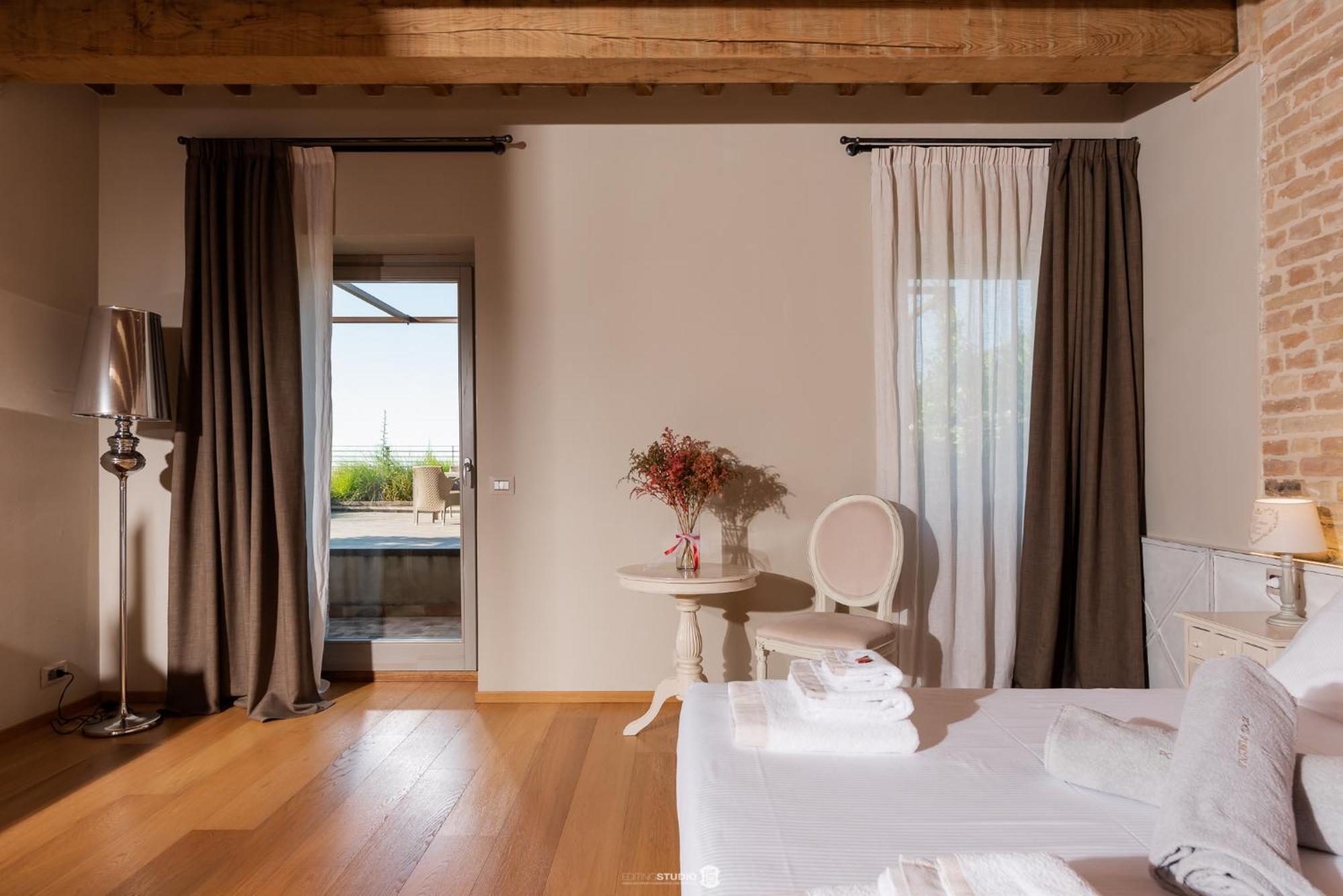 Villa Anitori Prestige Relais & Spa Loro Piceno Room photo