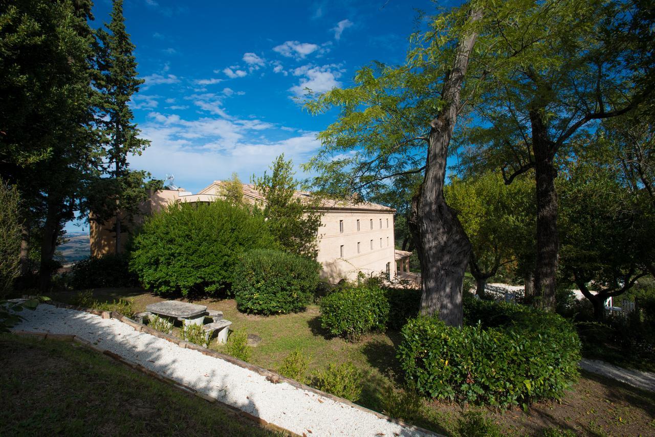 Villa Anitori Prestige Relais & Spa Loro Piceno Exterior photo